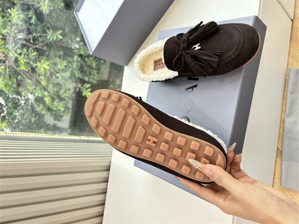 2025126112128134 310